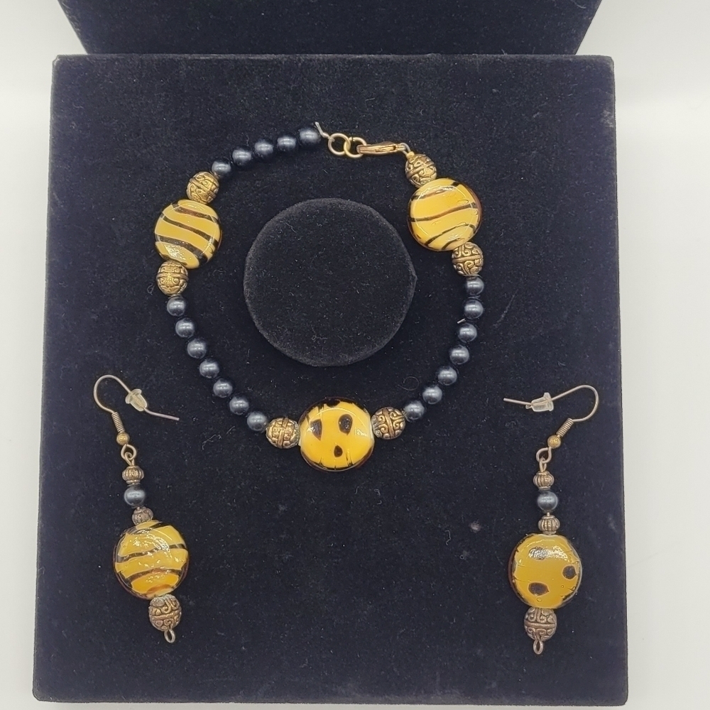 African Inspired Beaded Bracelet and Earrings​​​